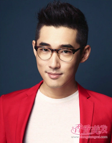 把两边剃掉男生发型 男生剃鬓角发型