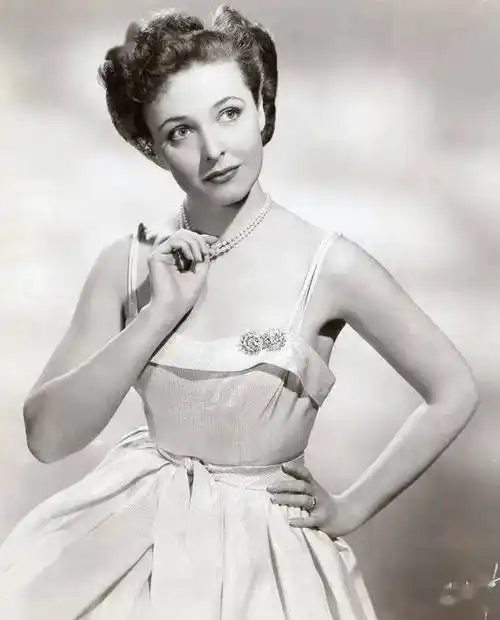 20世纪40年代美国女演员拉雷恩戴
