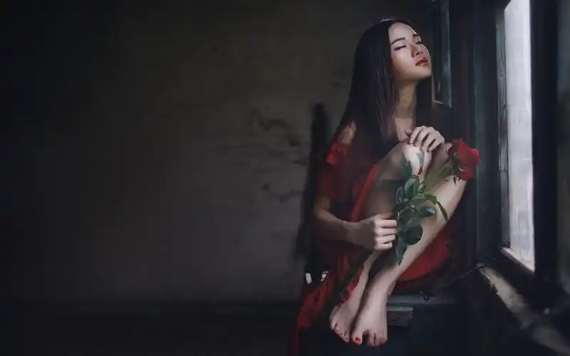 美女玫瑰文艺范写真壁纸,高清图片-壁纸族