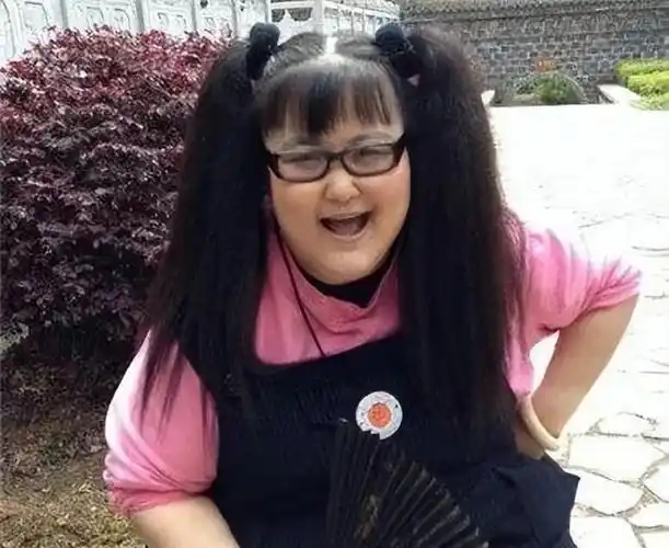 她是中国最胖女演员,100天狂减140斤,今嫁小鲜肉老公宠爱有加!