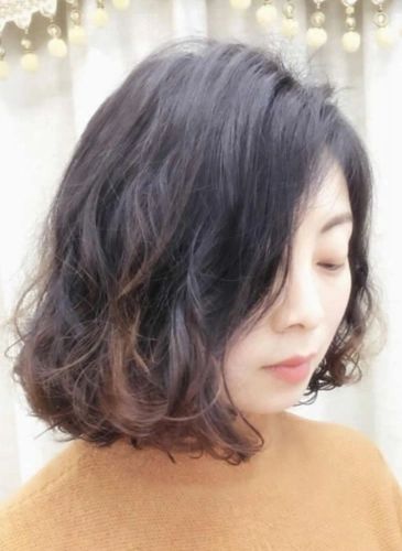 中短发烫发发型八款中短发烫发发型 总有这款合适你