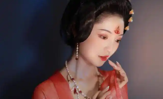 唐朝美女有多美?看到穿汉服的小姐姐,我终于明白了_女子_盛唐_发型