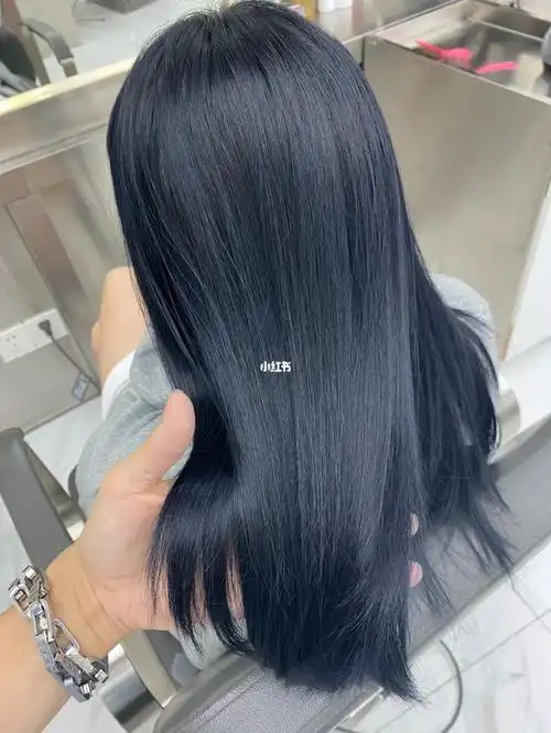 不用漂的蓝黑色_发色_蓝黑色_染发_杰森秀创意美发沙龙(农翔路店)攻略