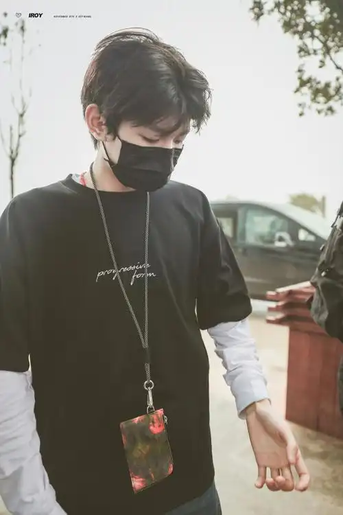 王源超话扣不扣1,佛祖都会保佑你    #王源看我们如何相遇vlog