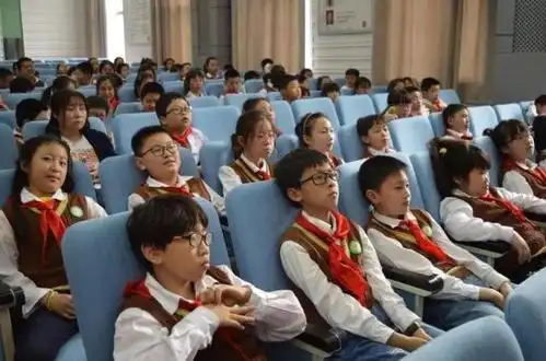 现场约1/3的小同学戴眼镜