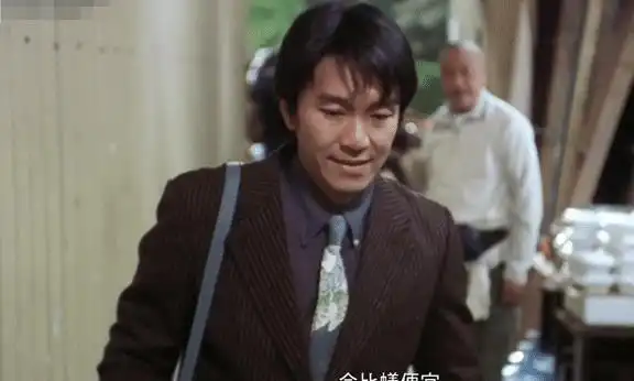 被北影当教材的5个镜头,游本昌吃臭肉,周星驰苦笑,他让观众震撼