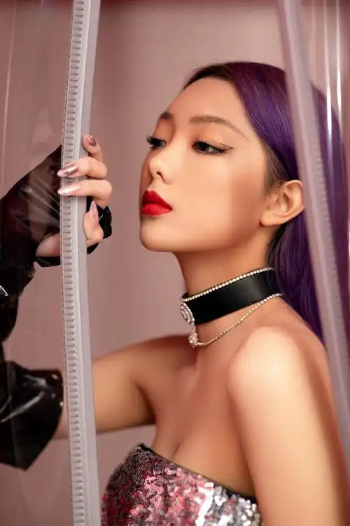 李紫婷抹胸裙性感撩人写真图片110