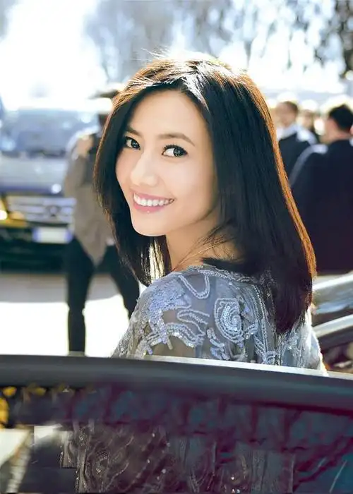 高圆圆披发回眸生图,如何评价女神的容颜,高圆圆披发回眸生图(有种