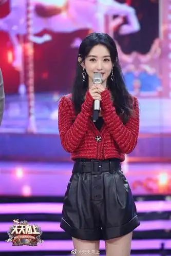 赵丽颖录制《天天向上》高清花絮照发布 周日和姐姐一起约会享用美食