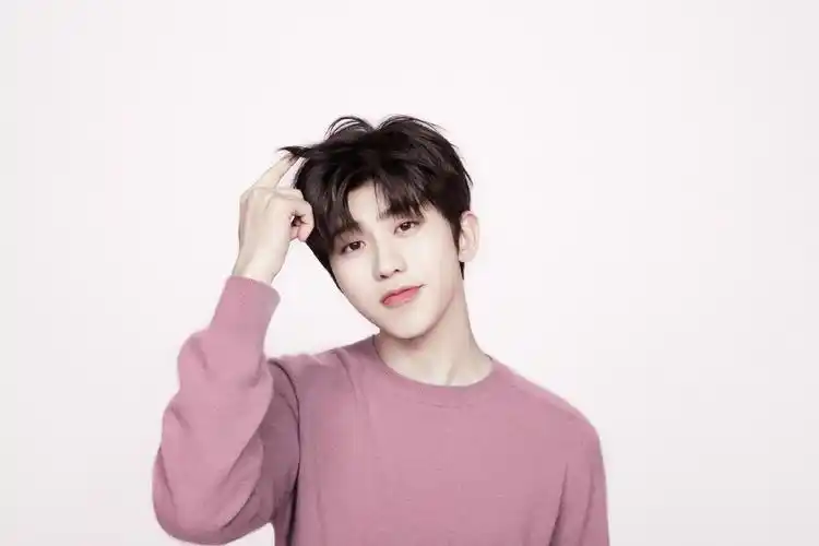 cr:小葵dannie 蔡徐坤精修(电脑桌面)