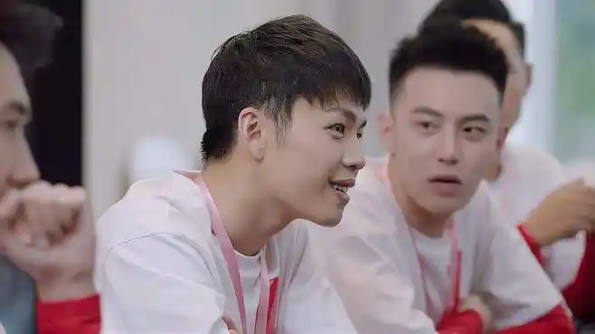 亲爱的热爱的:两大战队巅峰对决,kk战队只有冠军,加油冲啊!