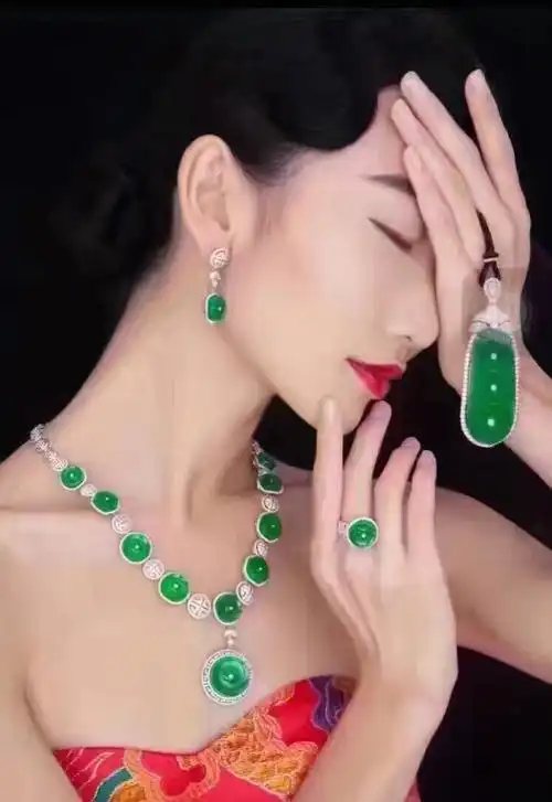 翡翠---女人不可缺的美