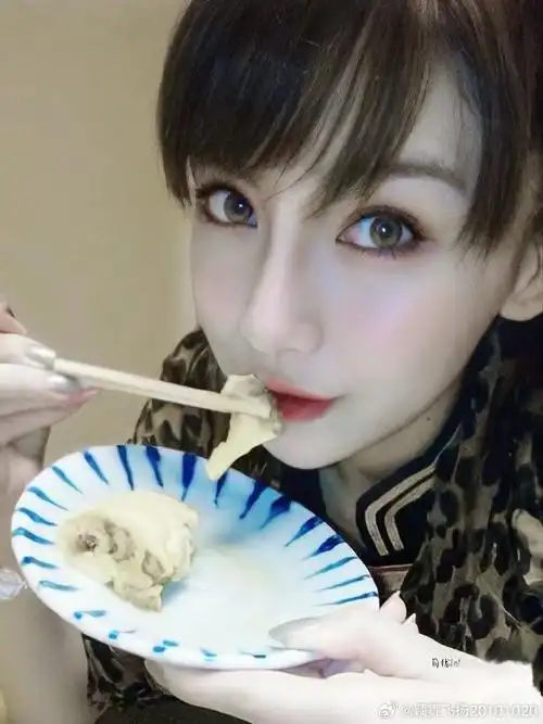 angelababy超话#angelababy##杨颖#发现一位小可爱在线撒娇@angela