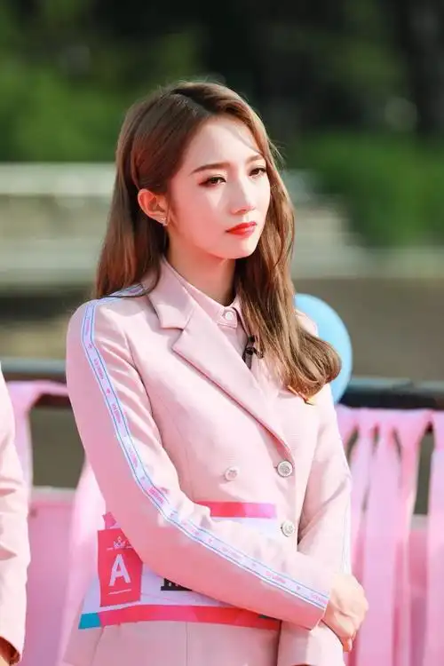 创造101女孩破茧成团全纪录!