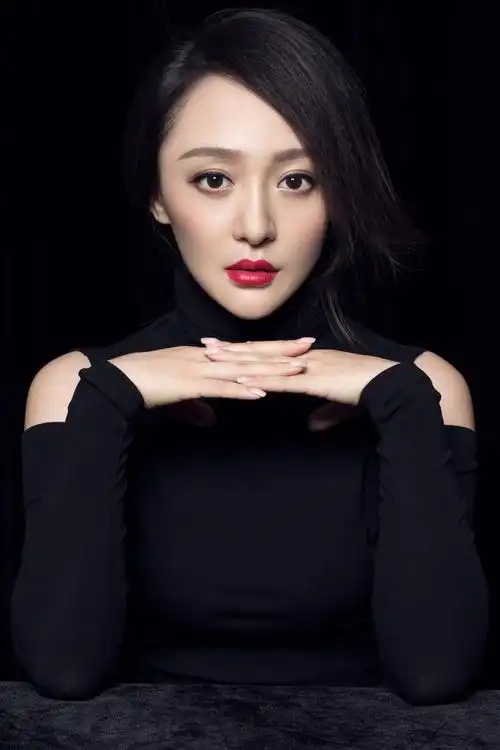 p>王紫潼,1989年5月10日出生于湖北省荆州市,毕业于 a target="