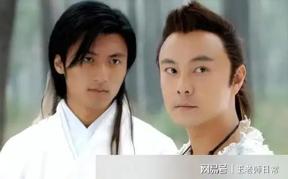 谢霆锋屈尊为网红白冰做饭,惨遭点评不好吃,合影曝真相|星二代|黄晓明