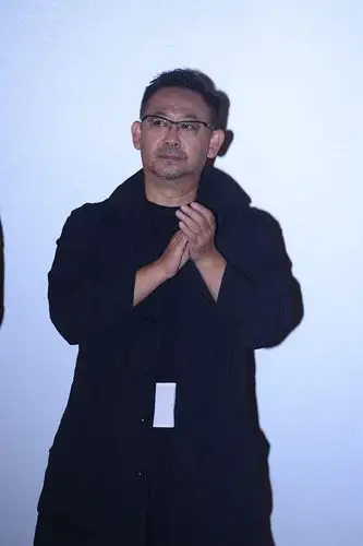 管虎八佰首映冯小刚力挺梁静王中磊哽咽落泪