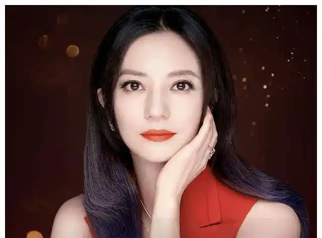 鲁豫有约赵薇黄晓明完整版_黄晓明赵薇亲密照_投资朋友开店