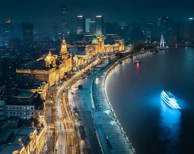 上海外滩.图片来源:《这里是上海:建筑可阅读》