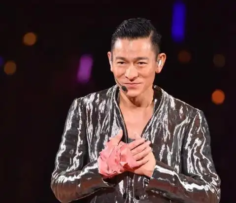 刘德华发型又酷又帅蓬松又整齐更有男人味喜欢油头的男生试试