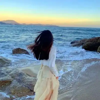 高级感背影头像女