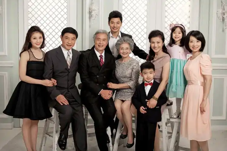 私人定制全家福(3到5人)/亲子照