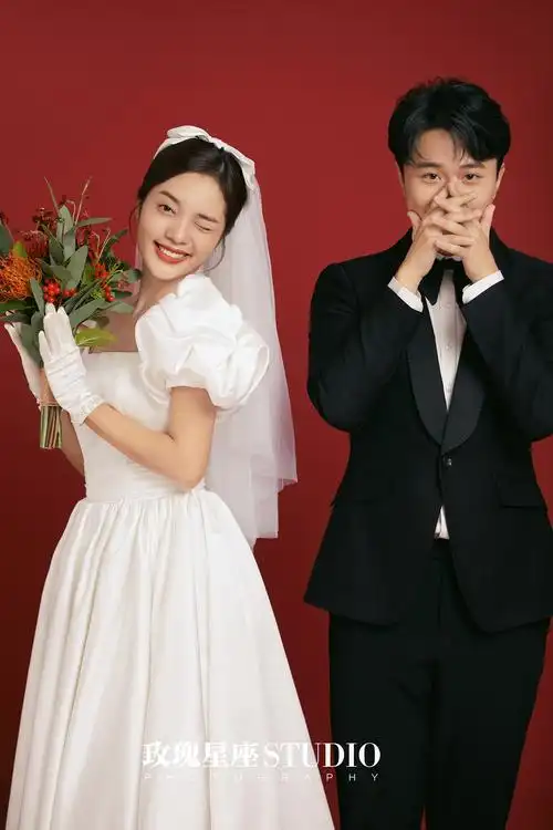 婚纱照这样拍火爆朋友圈丨情绪感红色婚纱照