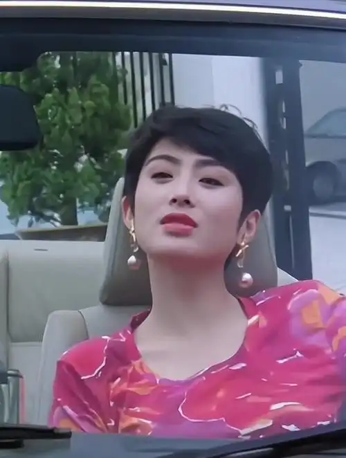 张敏短发届的天花板,惊艳了时光的女神,气质优雅,冰清玉洁-度小视