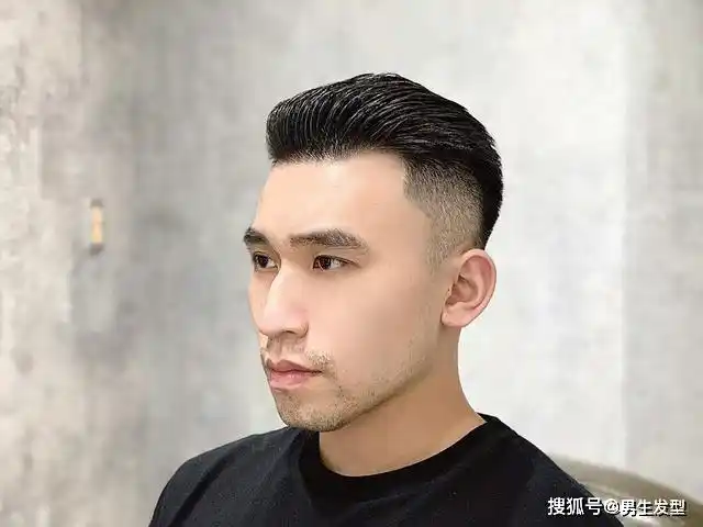 原创30几岁男士适合剪"背头"发型,这几款轻熟帅气,轻松摆脱油腻感