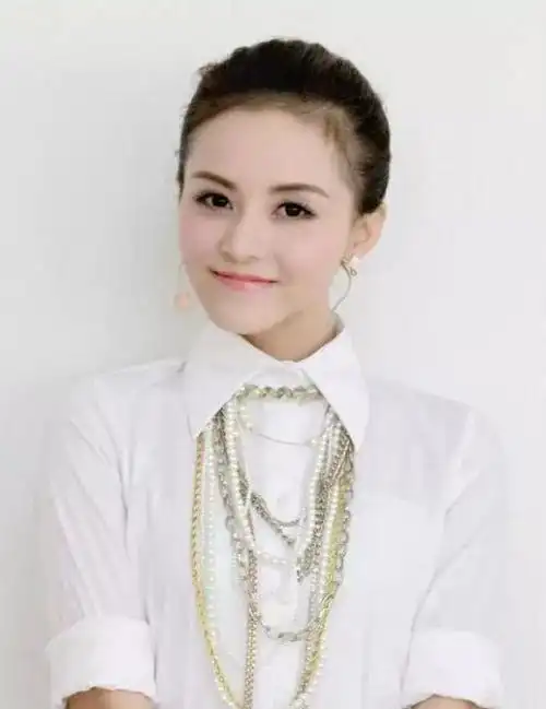 曾是张杰的患难女友,贪慕虚荣怒扇谢娜耳光,段曦后悔吗?