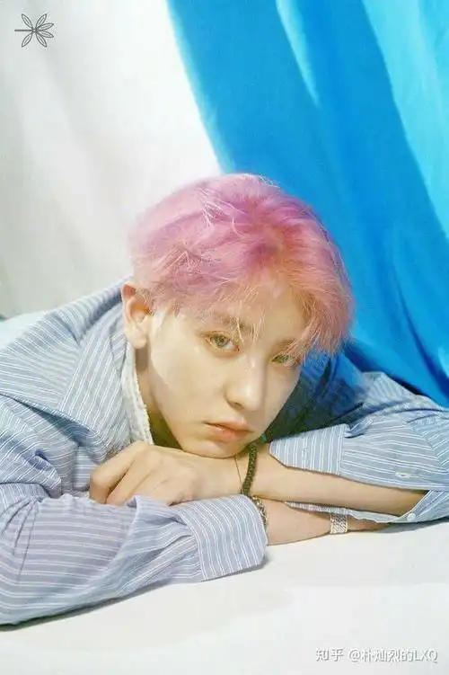 朴灿烈有哪些超级好看的照片?(毫不掩饰,我就是想收图!)?