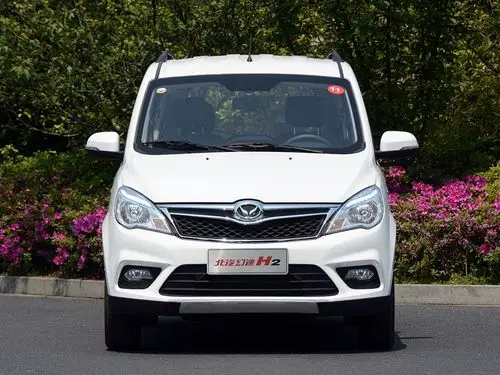 伊犁哈萨克自治州北汽幻速h2,家族式x型前脸,极 具视觉冲击力和力量感