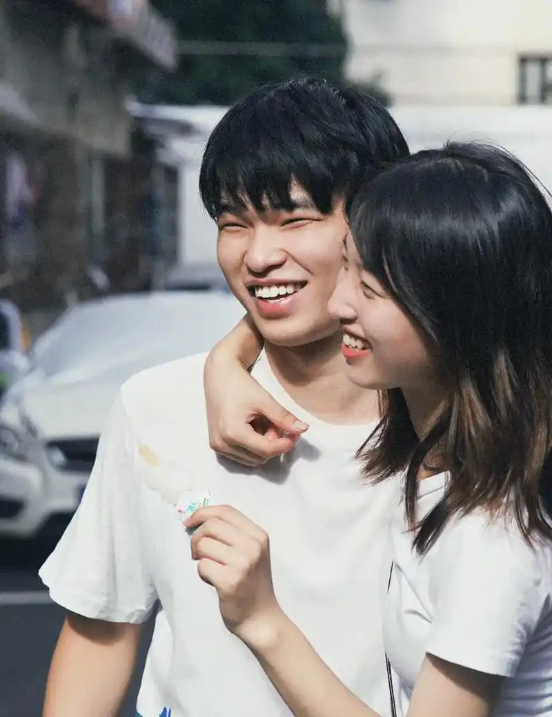 情侣写真 #合照 有点甜 - 抖音