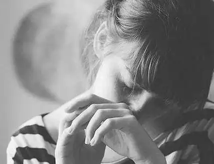 三十句心很累想哭的伤感说说配图送给疲惫无助的你边看边想哭