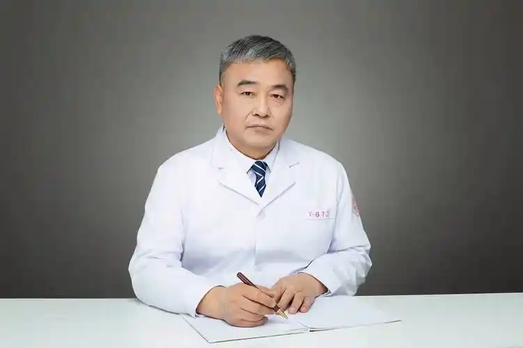 贺鸿祥医生:肺癌的临床表现有哪些?_治疗_进行_患者