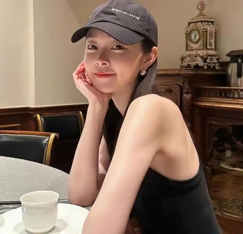 宋轶168cm的身高加上88斤的体重,简直就是顶级的骨感美女!