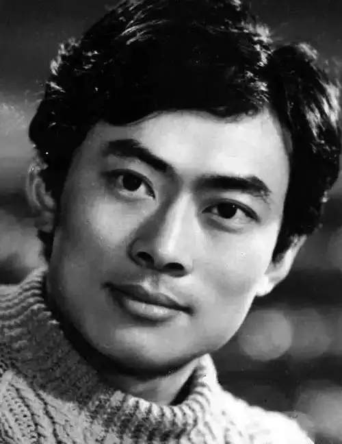 10位八十年代银幕男神:各个风流倜傥,帅气逼人,你还记得他们吗