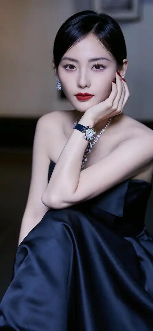 张嘉倪美图集锦,每一张都是视觉盛宴!快来围观