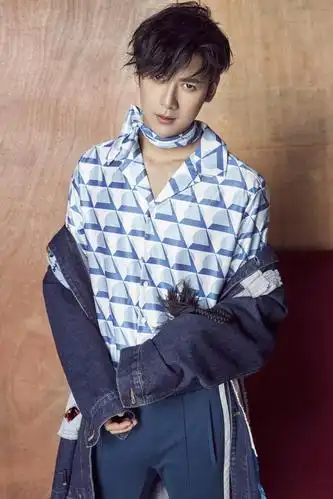 《御前夜巡使》公开定档0714,高冷男神李鹤演绎古装版福尔摩斯