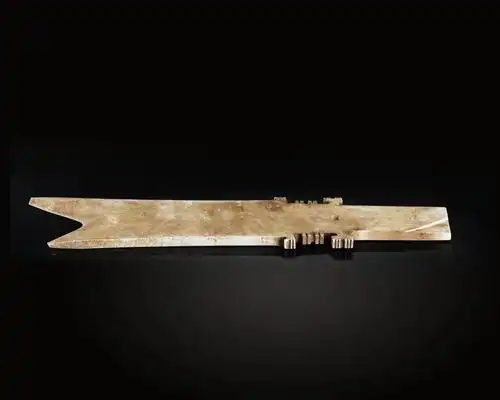 首发三星堆玉牙璋首次现身台湾拍卖