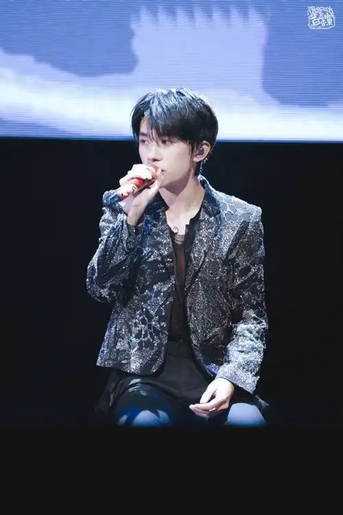 考古77养号77安利明天带【230223 易烊千玺玊尔演唱会】#四字 易