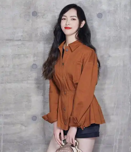 影视女星唐嫣写真特辑:甜美靓丽,优雅高贵!