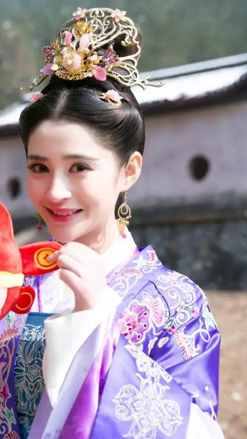 锦绣未央-李长乐-李心艾饰