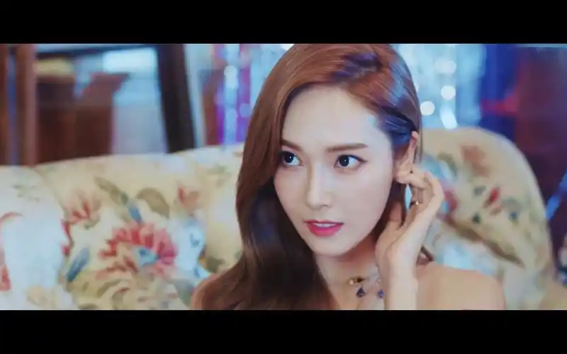 歌名 东方晴儿 - 我最 (dj何鹏版)美女舞蹈 精彩在后头