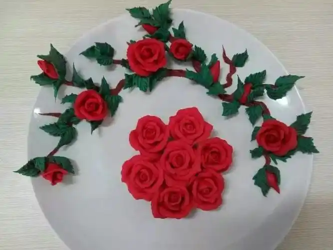 1,本次活动是一场由家长和孩子共同完成的手工制作面塑作品活动,贤