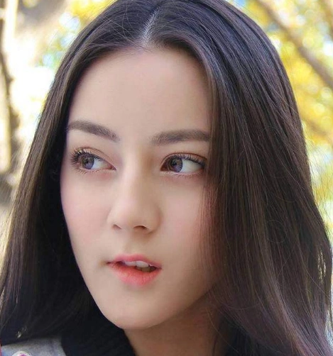 女星瘪嘴瞬间,赵丽颖高冷,迪丽热巴调皮,刘亦菲的好想亲!