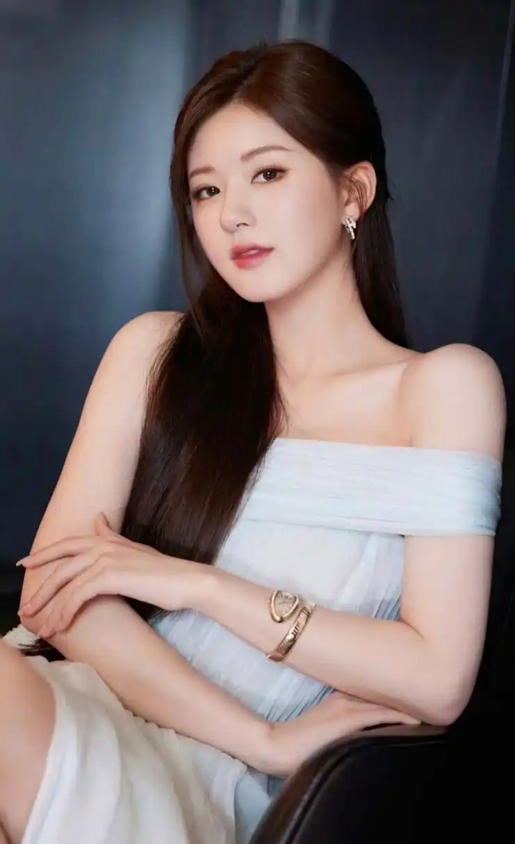 肤白貌美气质佳的赵露思,天南地北,露思最美.