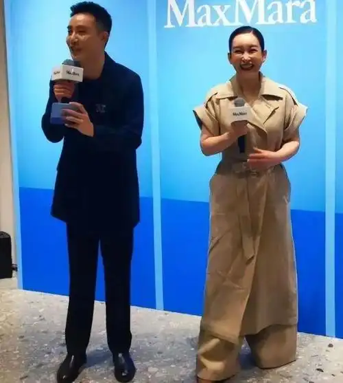 秦海璐脸肿到认不出拖地裤配无袖风衣毫无美感穿出1米5既视感