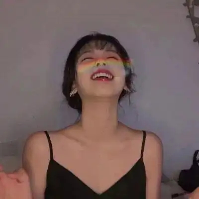 女生头像微笑阳光