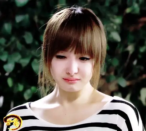 展开全部 允儿: 徐贤: 宋茜: 秀英